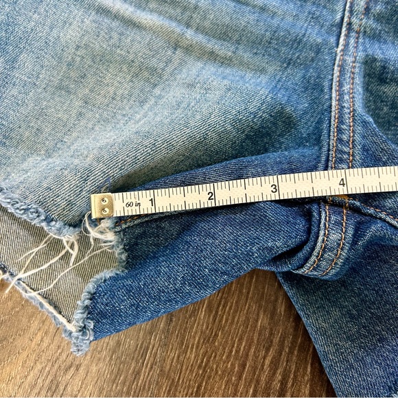 Maxwell Denim Shorts - Picture 5 of 6